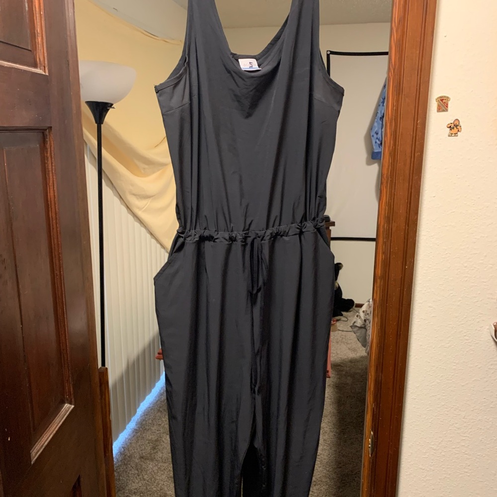 Columbia Black Sleeveless Top